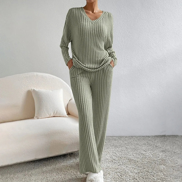Hannah – V-Neck And Knit Pattern Two-Piece Set