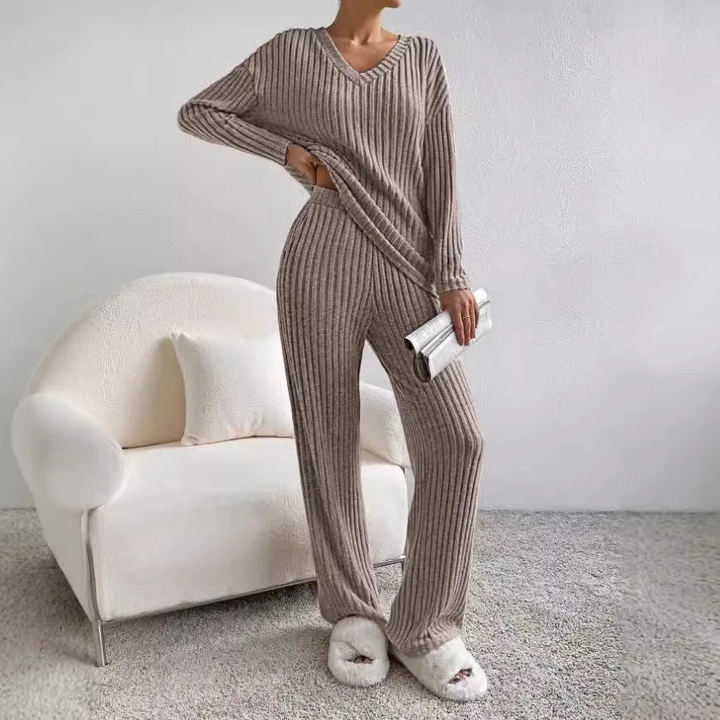 Hannah – V-Neck And Knit Pattern Two-Piece Set